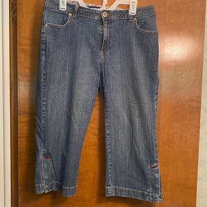 Avenue jean capris size 14